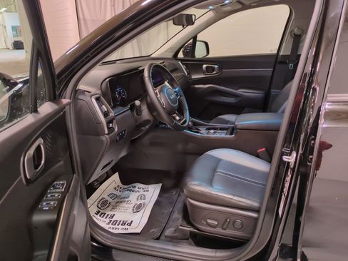 Used 2022 Kia Sorento S w/ Panoramic Sunroof Package image 16