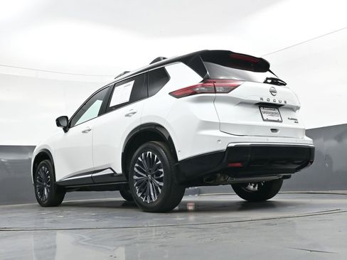 Used 2025 Nissan Rogue Platinum w/ Platinum Premium Package AWD/4WD image 41