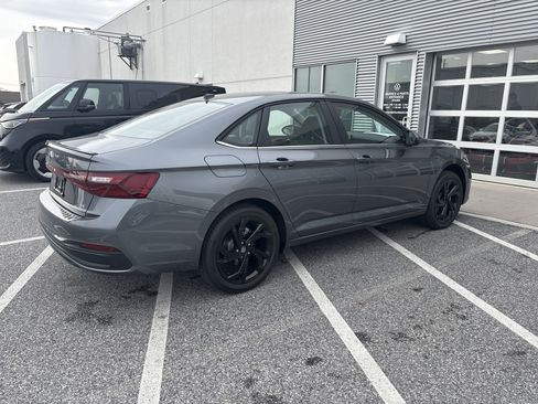 New 2025 Volkswagen Jetta SE image 6