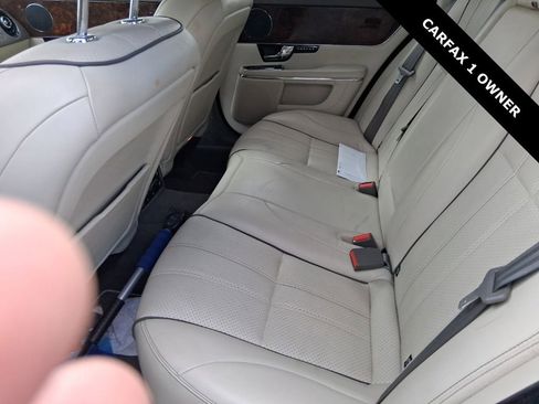 Used 2011 Jaguar XJ image 7