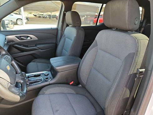 Used 2023 Chevrolet Traverse LT FWD image 15