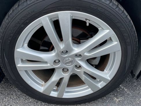 Used 2013 Nissan Altima 3.5 SL w/ Technology Pkg FWD image 27