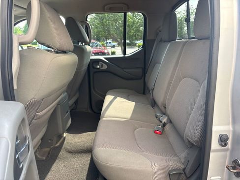 Used 2016 Nissan Frontier SV w/ SV Value Truck Package AWD/4WD image 23
