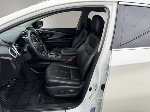Used 2024 Nissan Murano SV AWD/4WD image 2