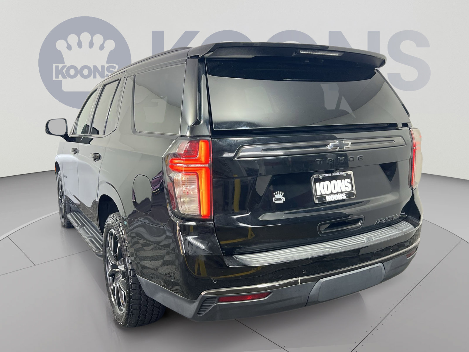 Used 2021 Chevrolet Tahoe RST w/ Luxury Package RWD image 4