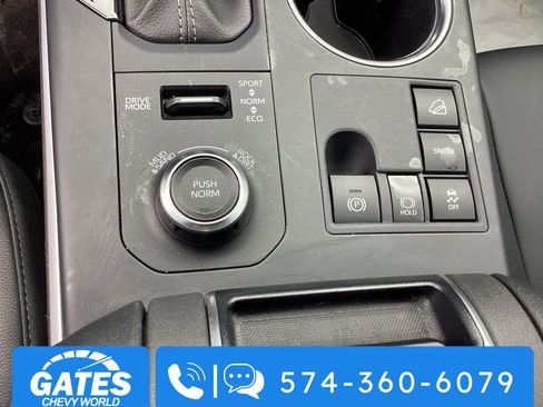 Used 2025 Toyota Highlander XSE AWD/4WD image 34
