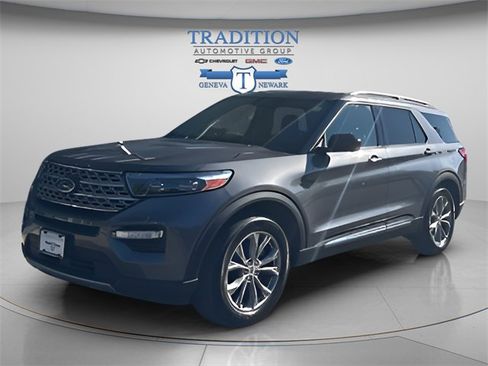 Used 2022 Ford Explorer Limited image 1
