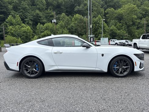 Used 2024 Ford Mustang Dark Horse RWD image 3