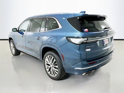 New 2026 Buick Enclave Avenir image 5