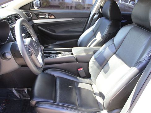 Used 2017 Nissan Maxima 3.5 SV image 12