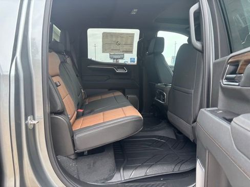 New 2026 Chevrolet Silverado 1500 High Country AWD/4WD image 14