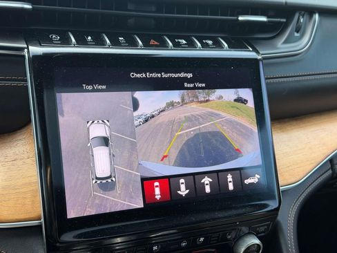 Used 2021 Jeep Grand Cherokee L Summit image 4