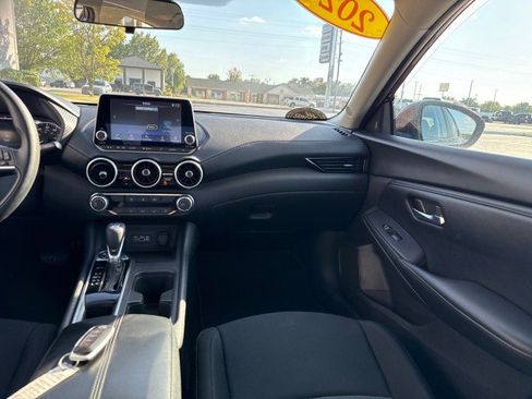Used 2024 Nissan Sentra SV FWD image 13
