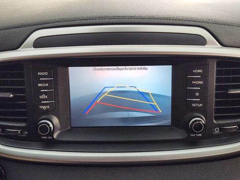 Used 2020 Kia Sorento EX FWD image 18
