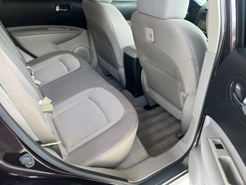 Used 2013 Nissan Rogue SV w/ Premium Pkg FWD image 7