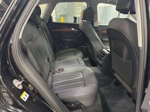 Certified 2023 Audi Q5 2.0T Premium Plus w/ Premium Plus Package AWD/4WD image 34