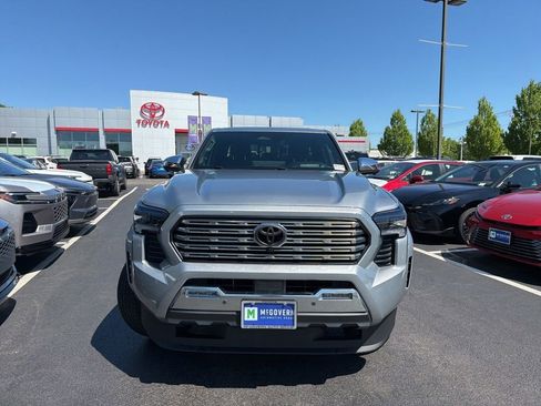 Used 2024 Toyota Tacoma Limited w/ Limited Package (LT) AWD/4WD image 2