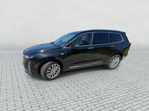 Used 2021 Cadillac XT6 Premium Luxury FWD image 4