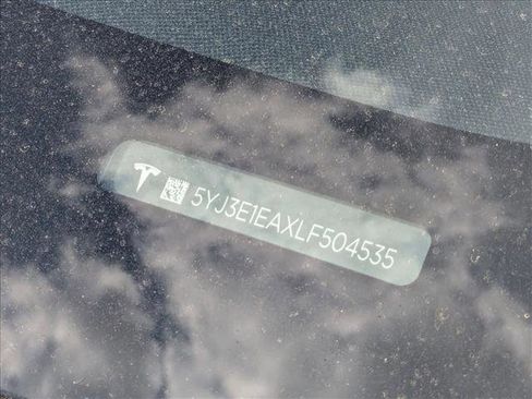 Used 2020 Tesla Model 3 Standard Range image 22