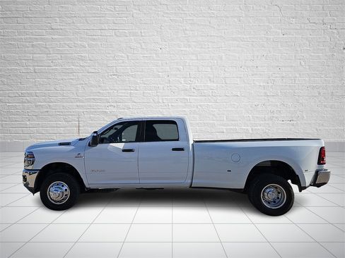 New 2025 RAM 3500 Big Horn image 2