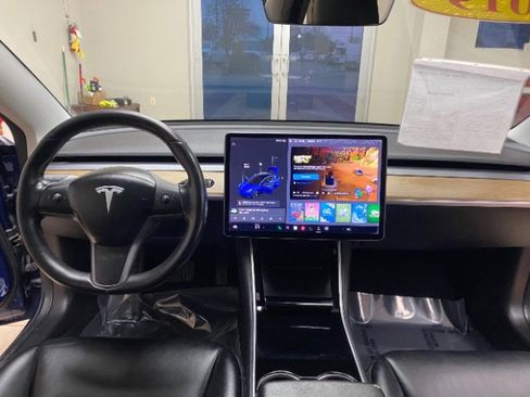 Used 2019 Tesla Model 3 Long Range RWD image 21