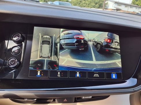 Used 2023 Buick Envision Avenir AWD/4WD image 6
