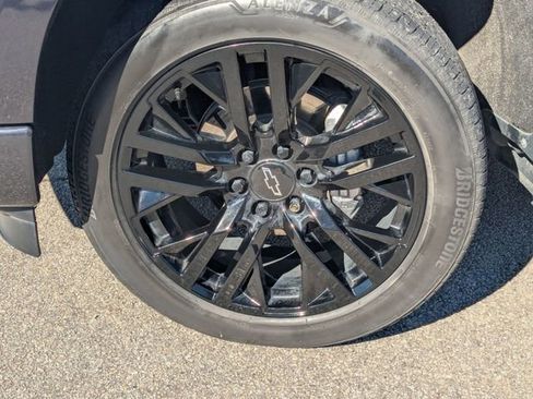 Used 2022 Chevrolet Silverado 1500 High Country w/ High Country Premium Package image 10