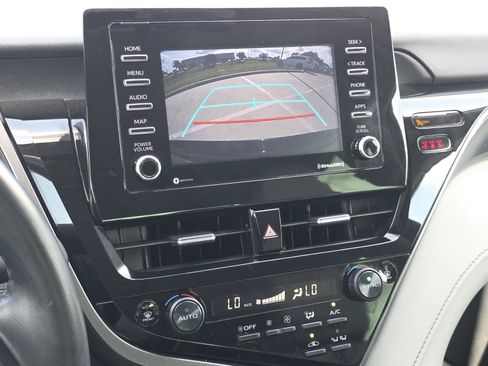 Used 2021 Toyota Camry SE FWD image 24