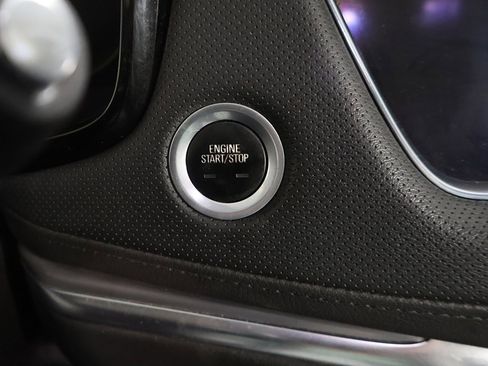 Used 2019 Cadillac XT5 Luxury image 36