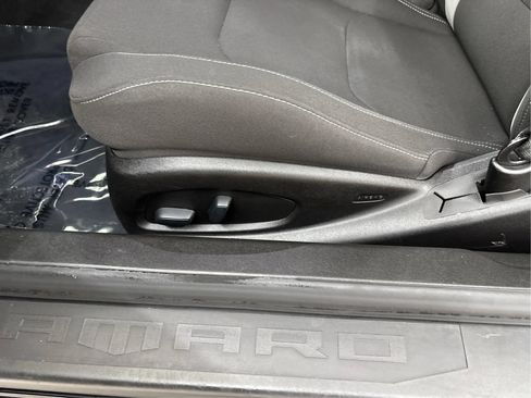 Used 2018 Chevrolet Camaro SS RWD image 24