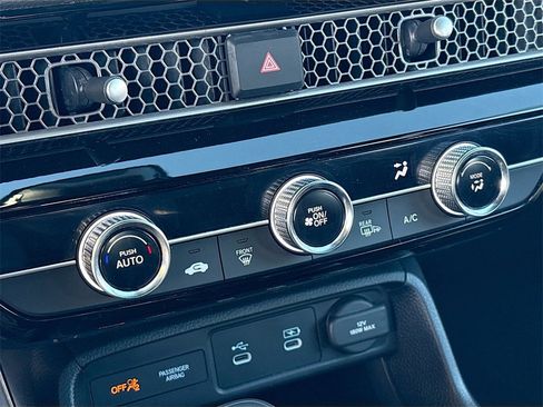 Used 2025 Honda Civic Sport image 15