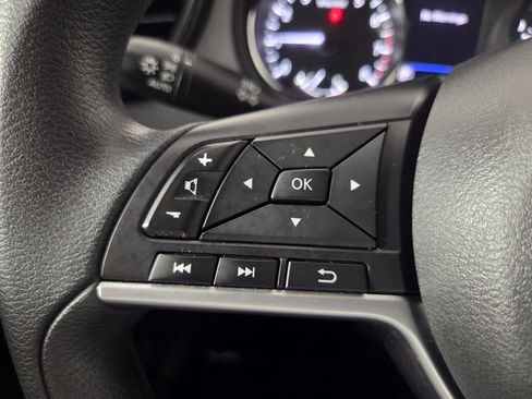 Used 2020 Nissan Rogue Sport S FWD image 17