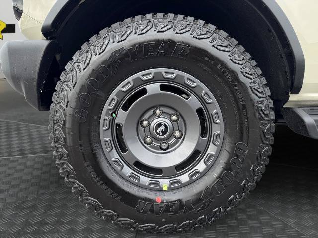Certified 2025 Ford Bronco Outer Banks w/ Sasquatch Package AWD/4WD image 14