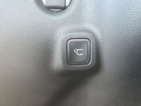 New 2026 Jeep Compass Limited image 27