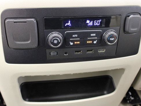 Used 2019 GMC Yukon XL Denali w/ Denali Ultimate Package AWD/4WD image 44