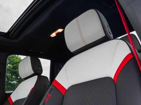 New 2025 GMC Canyon AT4 w/ AT4X Package image 18