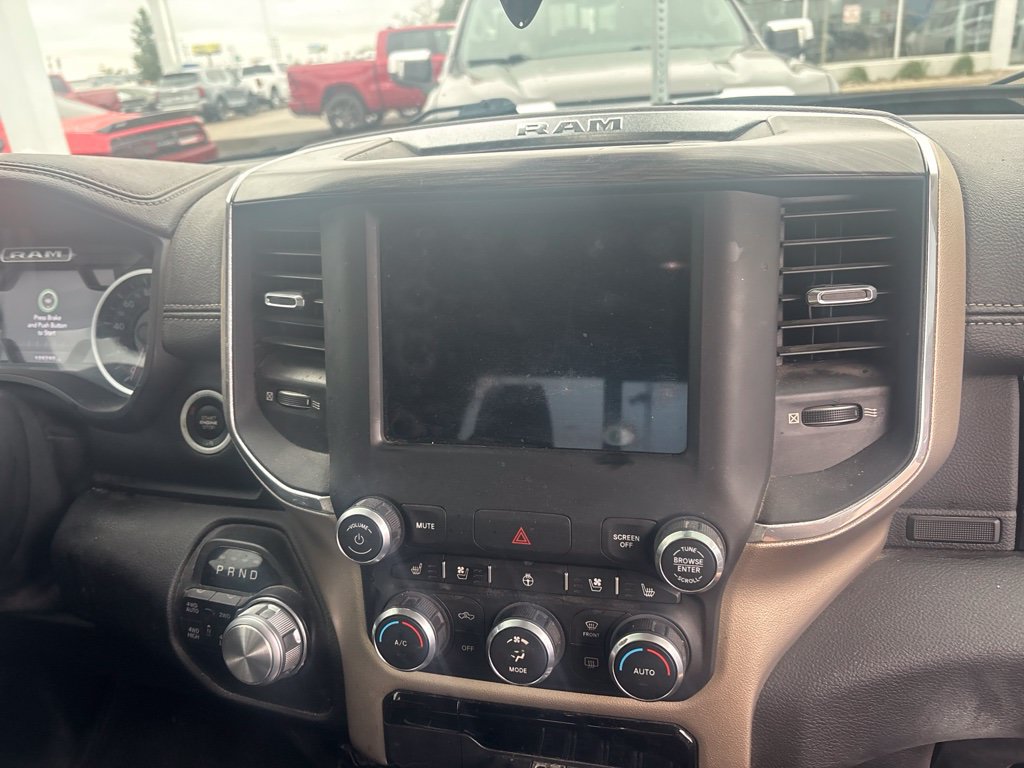 Used 2019 RAM 1500 Laramie AWD/4WD image 6