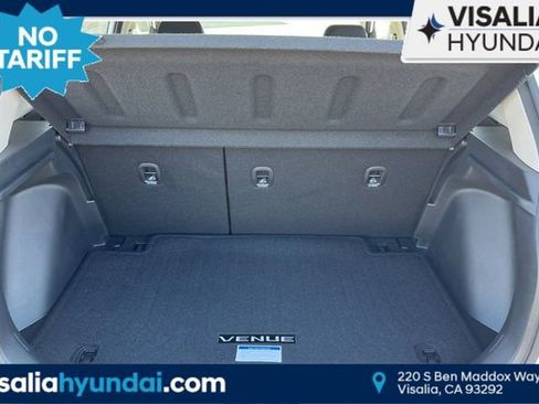 New 2025 Hyundai Venue SEL image 17