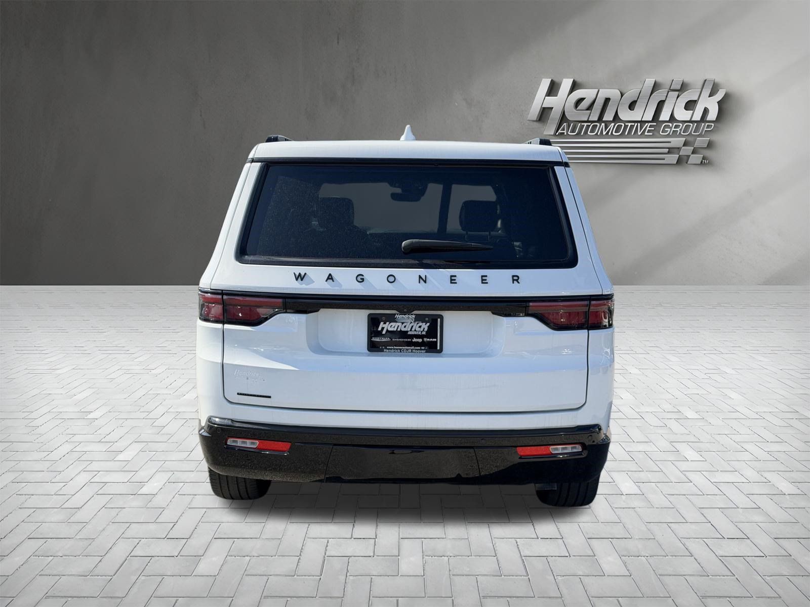 Used 2023 Jeep Wagoneer Series II AWD/4WD image 8