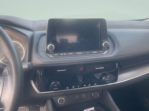 Used 2022 Nissan Rogue SV image 20