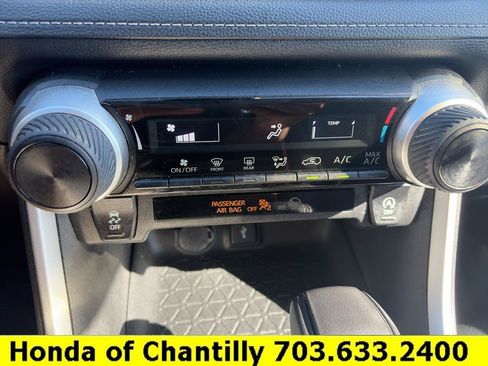 Used 2021 Toyota RAV4 LE AWD/4WD image 49