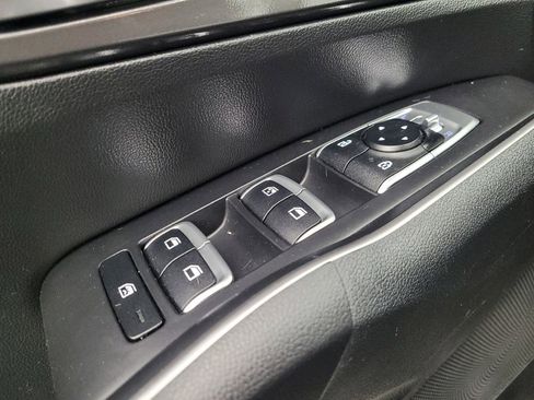 Used 2022 Kia Sorento LX image 27