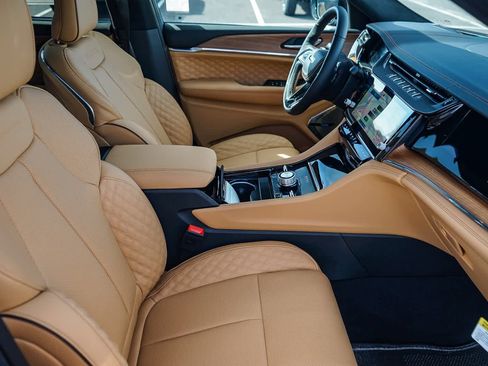 New 2026 Jeep Grand Cherokee L Summit image 17