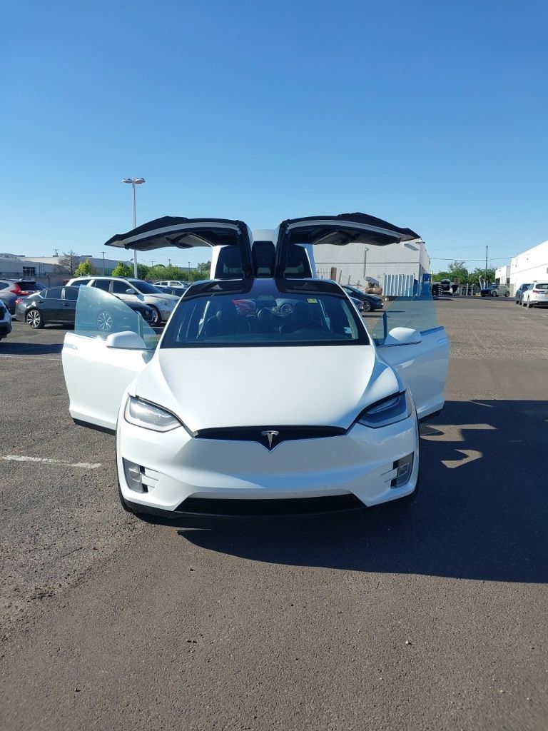 Used 2018 Tesla Model X 100D AWD/4WD image 7