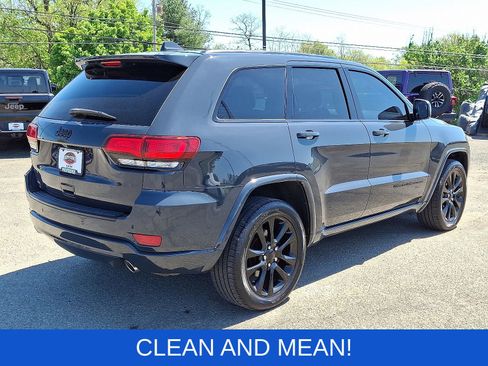 Used 2018 Jeep Grand Cherokee Altitude AWD/4WD image 7