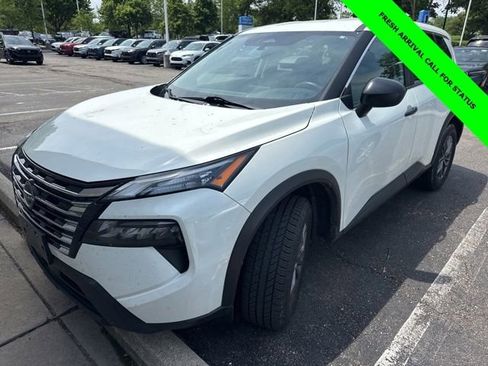 Used 2024 Nissan Rogue S FWD image 1