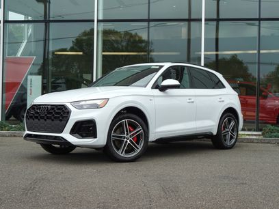 New 2025 Audi Q5 e Premium Plus