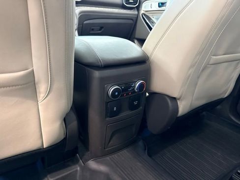 Used 2022 Ford Explorer Platinum w/ Equipment Group 601A image 18