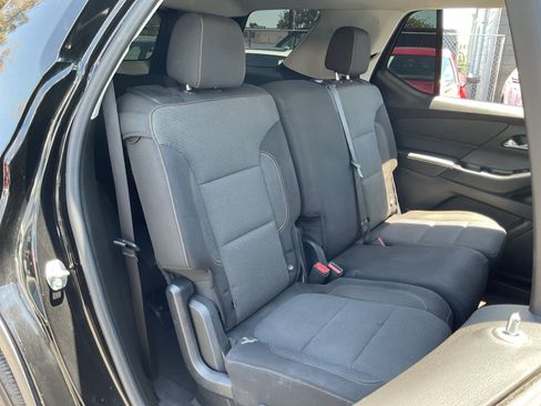 Used 2019 Chevrolet Traverse LT FWD image 19