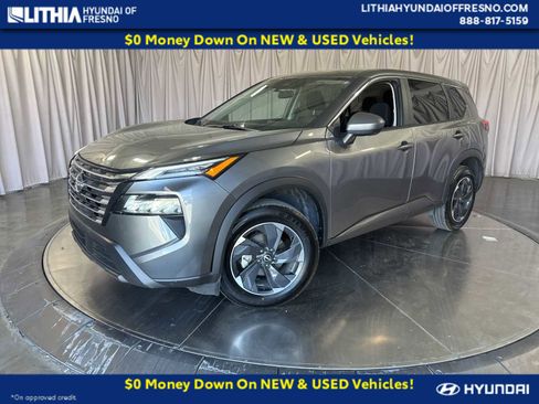 Used 2025 Nissan Rogue SV image 1